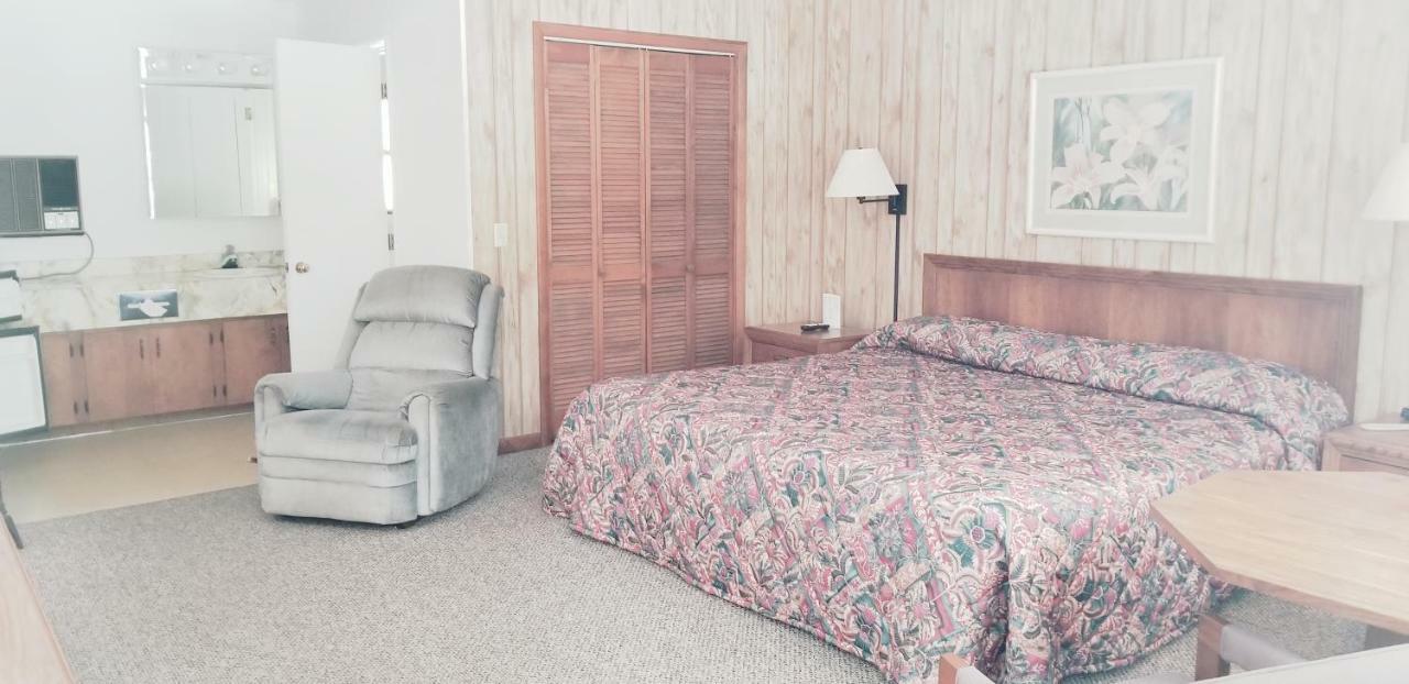 Tanglewood Motel And Log Cabinsマギー・バレー エクステリア 写真