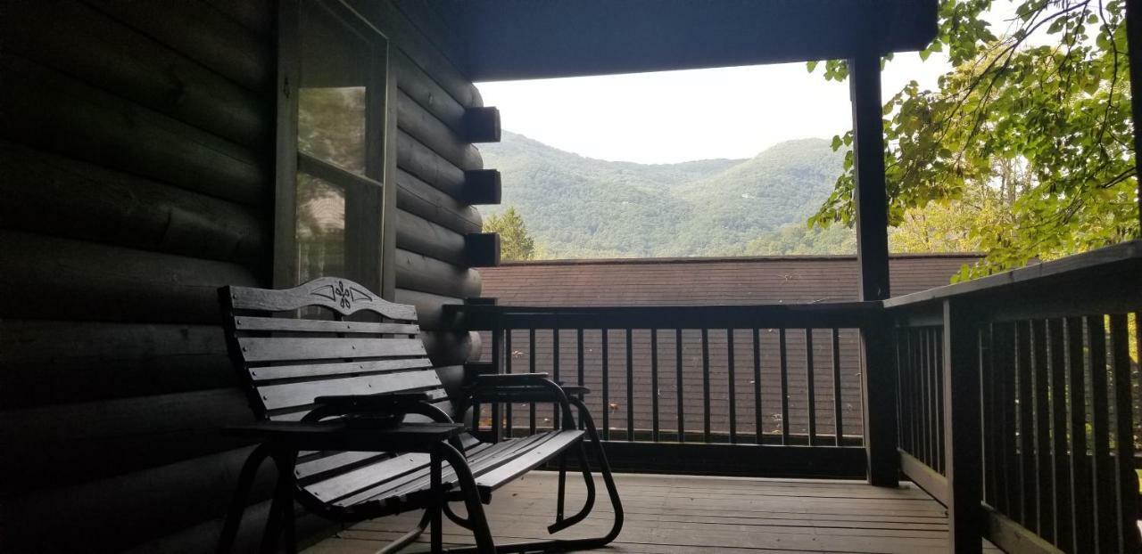 Tanglewood Motel And Log Cabinsマギー・バレー エクステリア 写真
